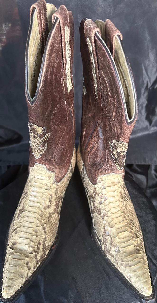 Snake Boot